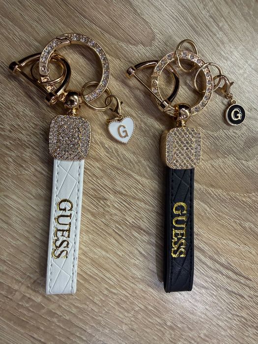 Ключодържател Guess
