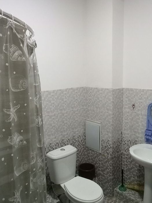 Бухоро шахар марказидан 2 хонали квартира ижарага берилади.