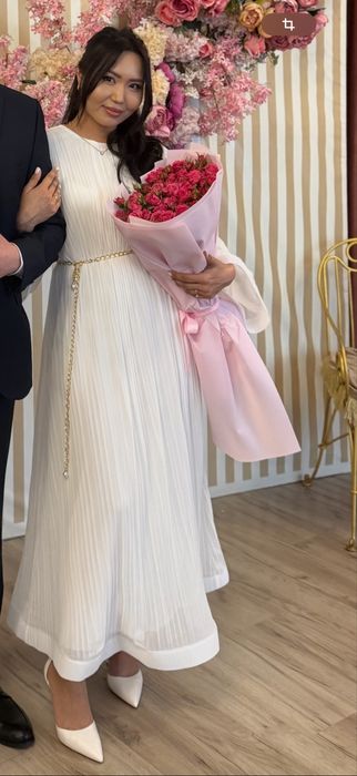 Белое платье капроновое