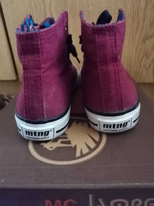 Високи Кецове MNG,