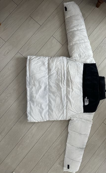 The North fece black and white