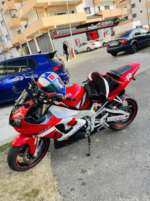 Yamaha R1 / VARIANTE