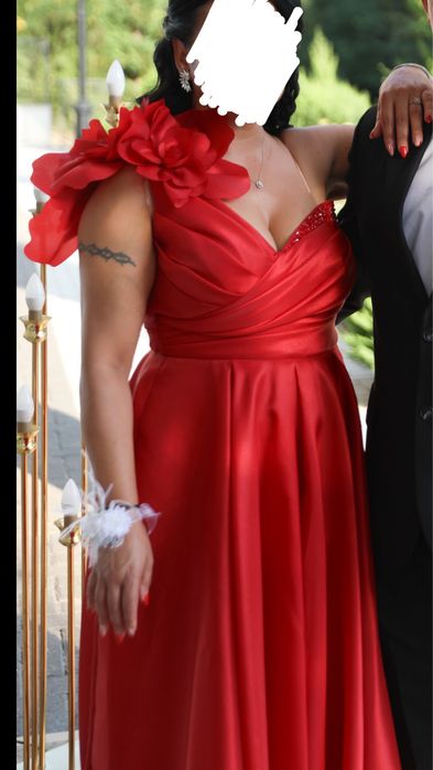 Официална рокля