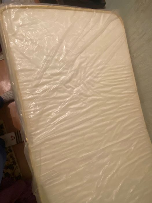 Продаётся матрас в упаковке
