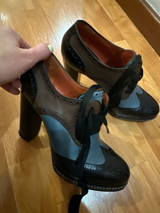 Продам ботильоны santoni 38 размер