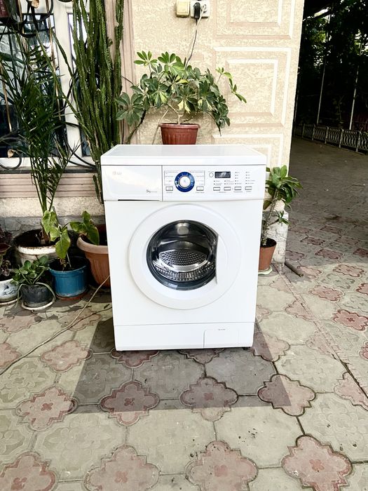 Продам Стиральную машинку LG