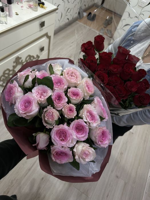 Букеты из роз и розовые