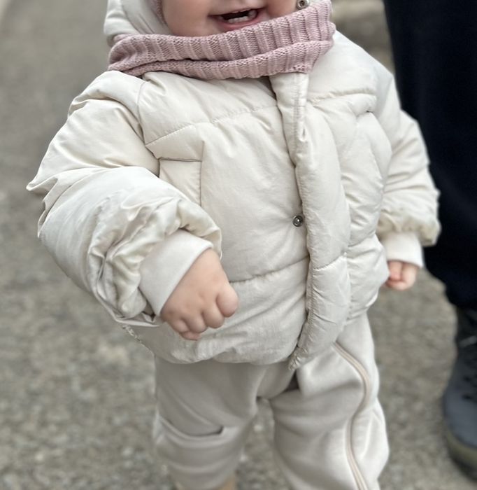 Продам теплую курточку Зара