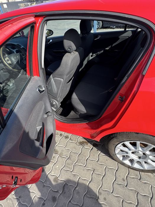 Opel Corsa D 1.0 Benzină – 2009 –