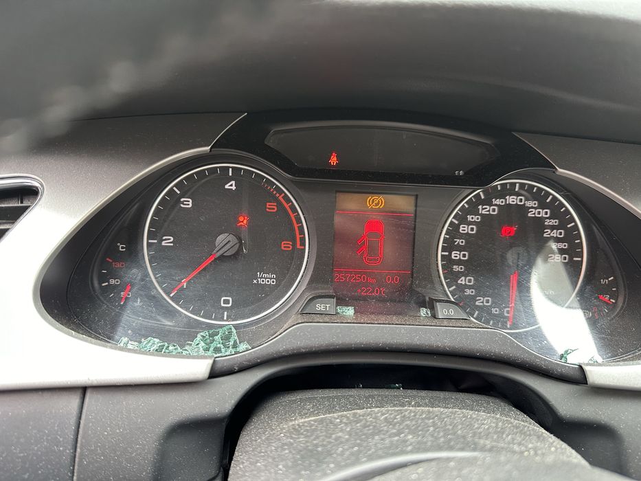 Audi A4 B8 2.0 tdi НА ЧАСТИ