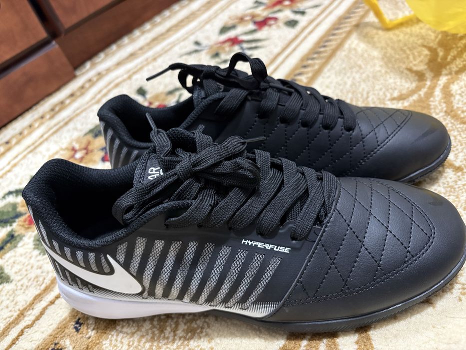 Nike футзал рз 40-41