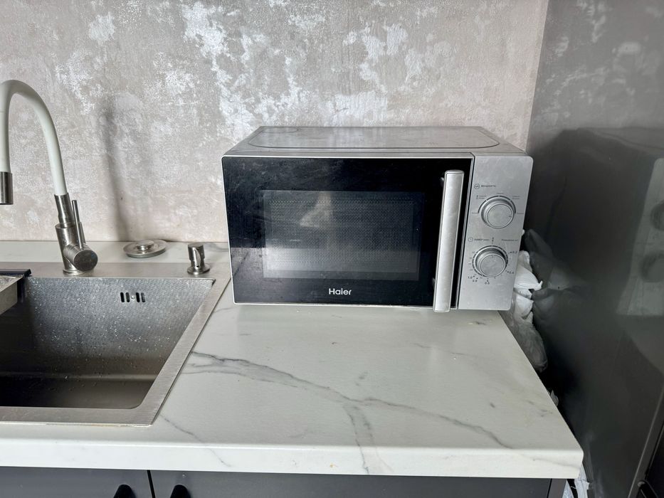 Продам микроволновую печь