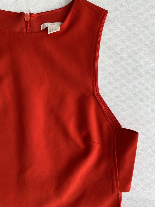 Червен потник на Зара, H&M