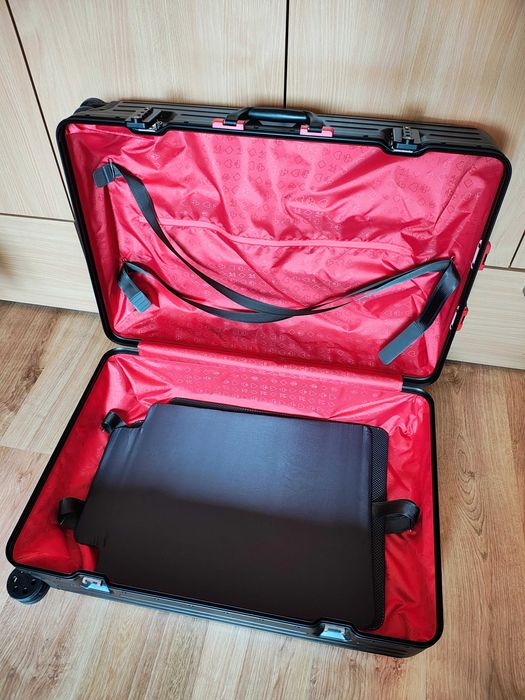 Голям Куфар за чекиран багаж, марков PokerStars, заключващ механизъм