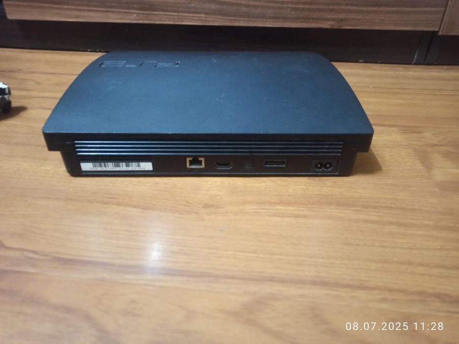 Продаю PS3 slim !