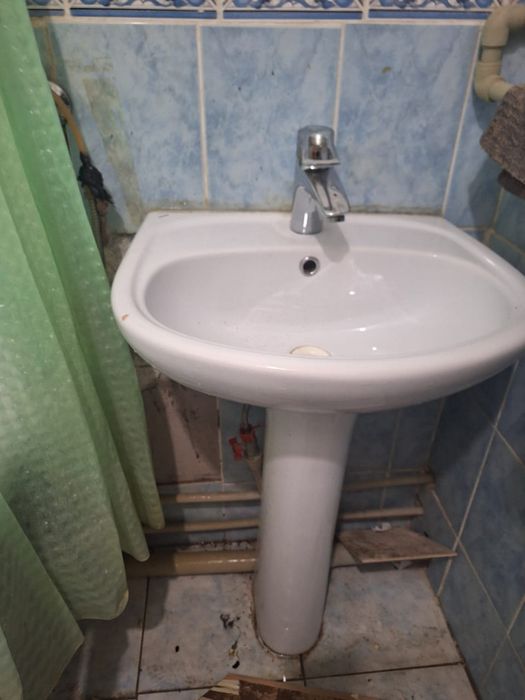 Продам ванну и умывальник