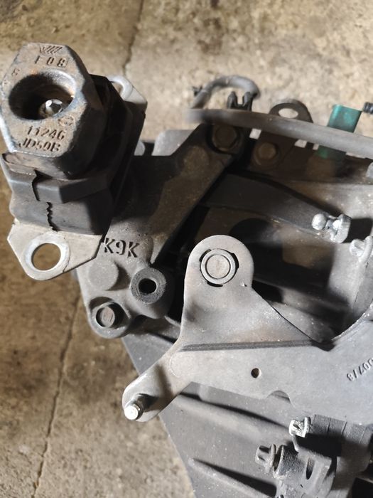 Nissan Qachqai 1.5 dci 106кс-Ръчна скоростна кутия.