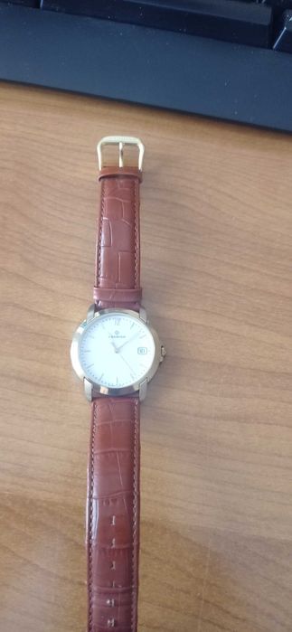 Швейцарски кварцов часовник CANDINO