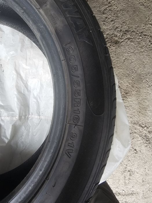 Продам резину 205×55R16
