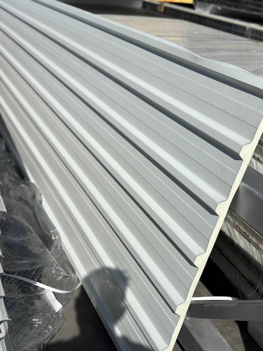 Panouri sandwich pentru acoperis single, 7 cute livrare din stoc