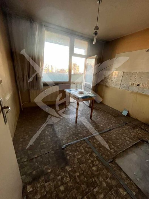 Продава се Двустаен апартамент в София, Толстой - 76 кв.м за 1074 €/кв.м - Снимка #4