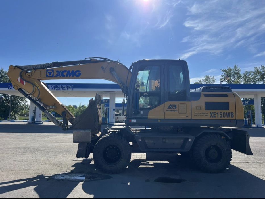 Колесный эксковатор XGMC-150   Ковш 0.7M3