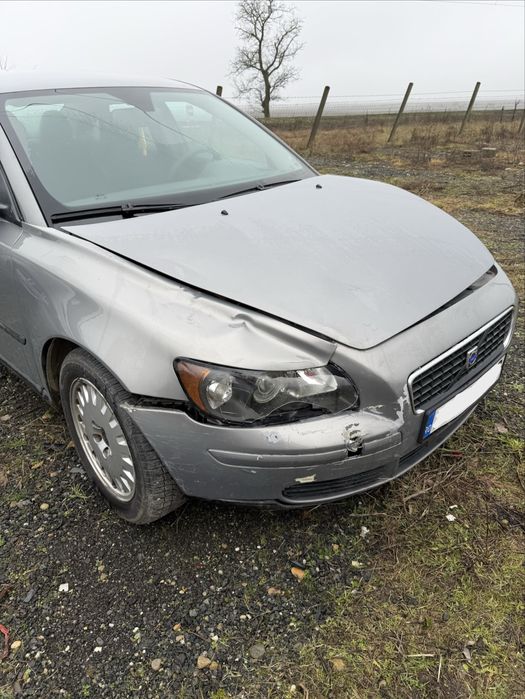 Volvo S40 2.0D 2005 – avariat – ambreiaj + volantă noi