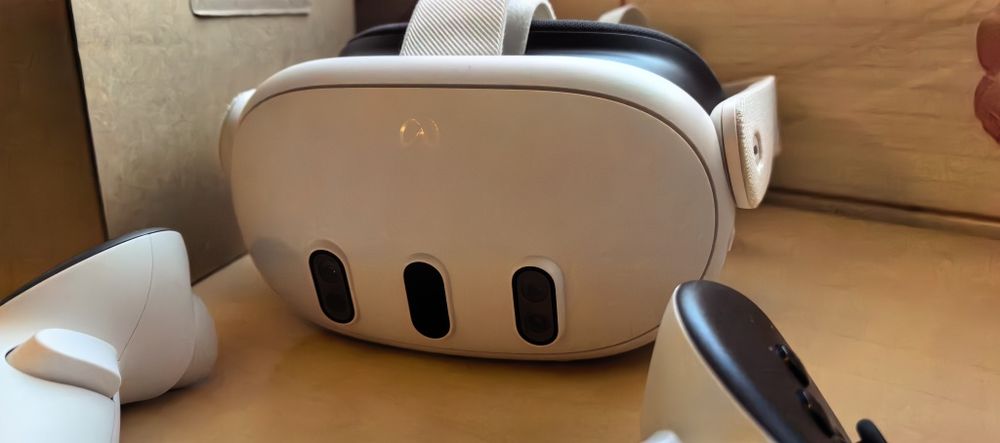 Ochelari VR META Quest 3 - - 512GB - - Oculus // NOI in CUTIE - - 2450 lei