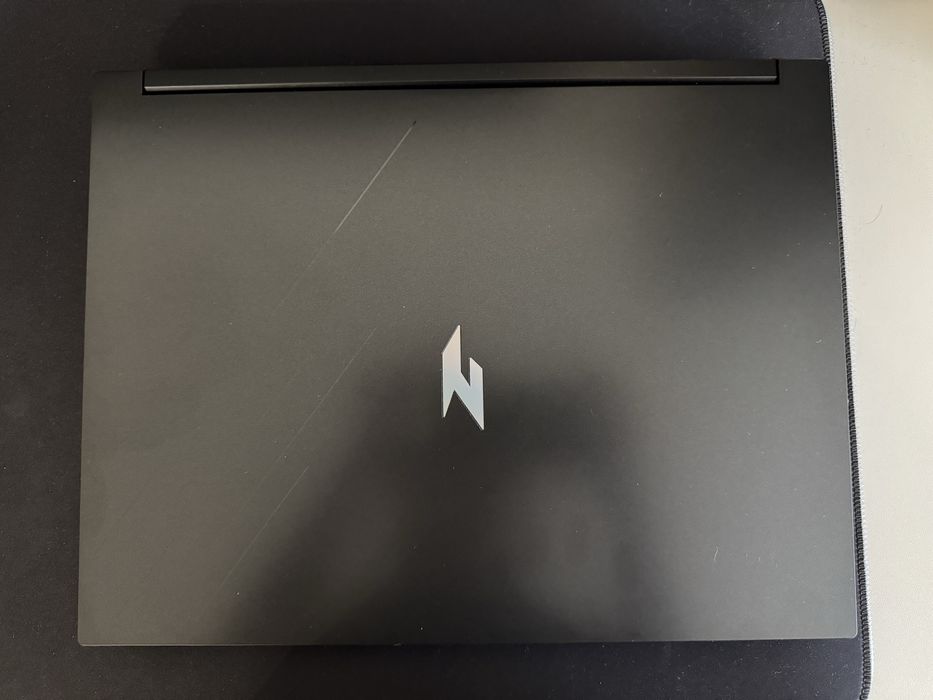 Продава се  лаптоп за игри Acer nitrov16-72