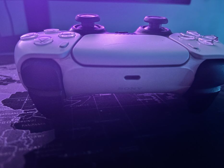 Controler ps5 alb