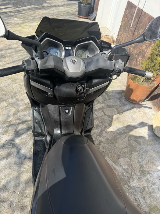 Yamaha X-max 125