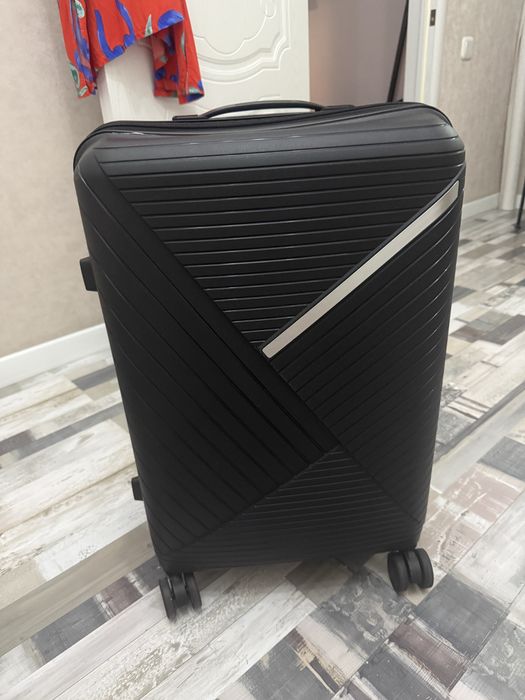 Продам Черный чемодан