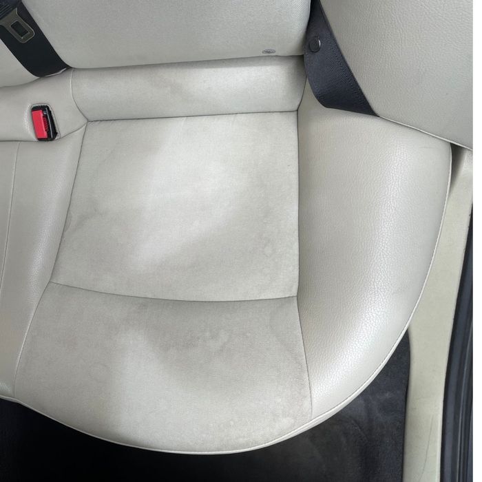 Curățare tapițerie auto