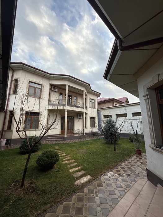 Охунбобевда 6 сотоклик евро ховли сотилади