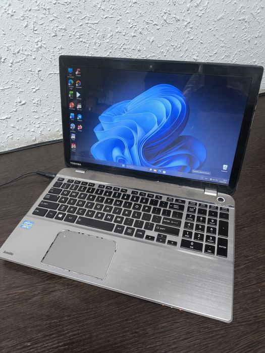 Toshiba Satellite (i5 3337U/6Gb/750Gb)