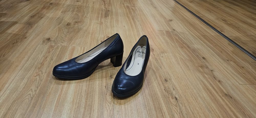 Дамски обувки естествена кожа