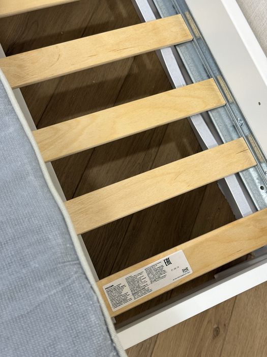 Кровать 90*200  IKEA