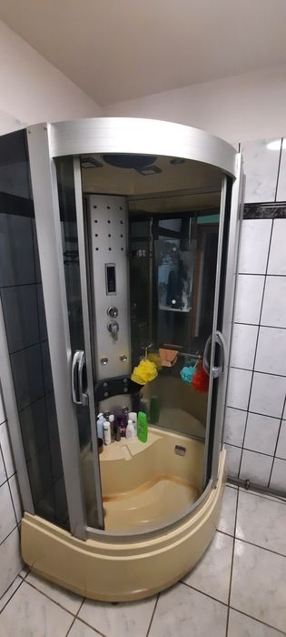 Cabina de dus cu hidromasaj