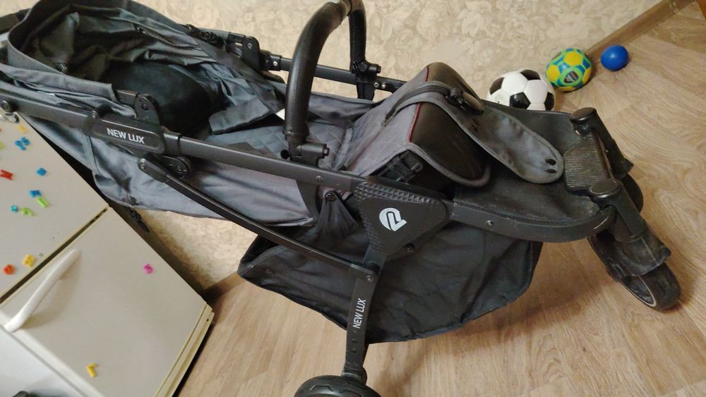 Детская коляска, почти новая