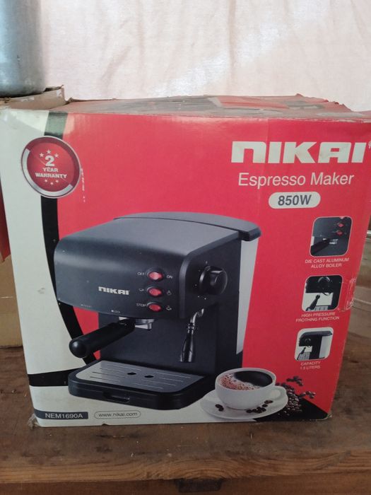 Продам недорого кофе-машину Nikai.