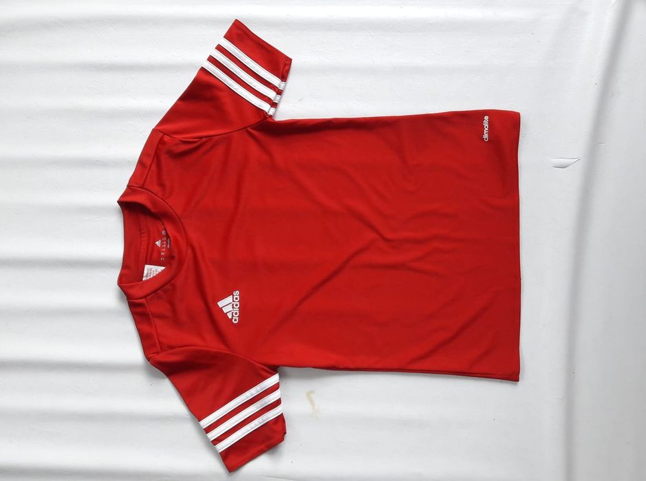 Tricouri Adidas copii 8-10 ani.