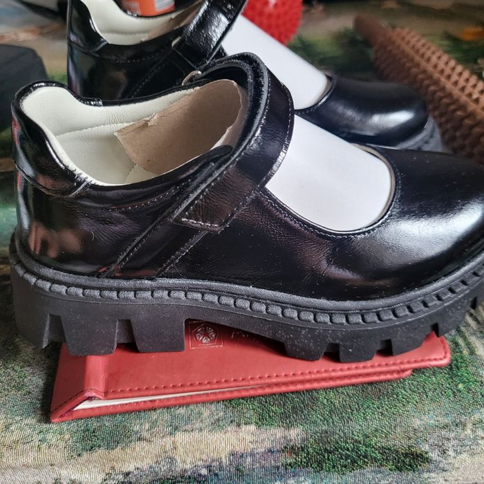 Продам обувь детская