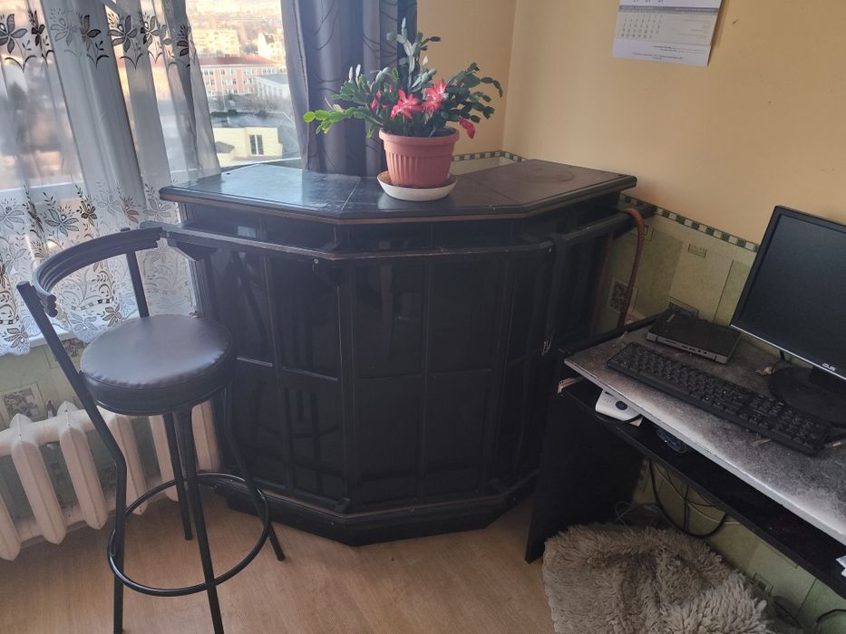 Бар плот  за хол