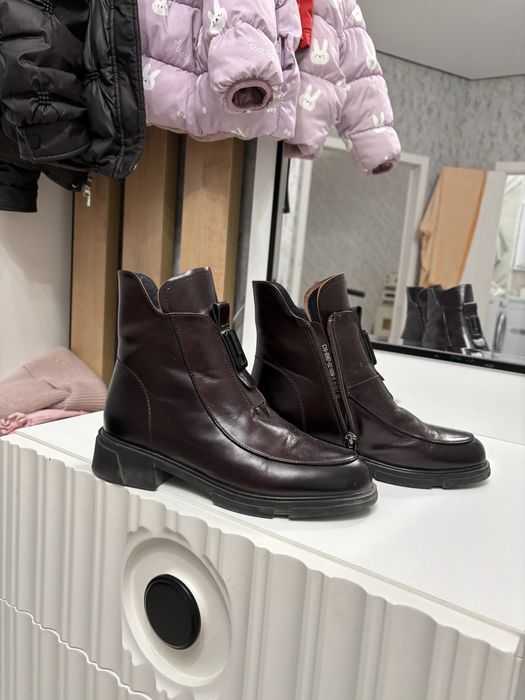 Продам зимние ботинки новые