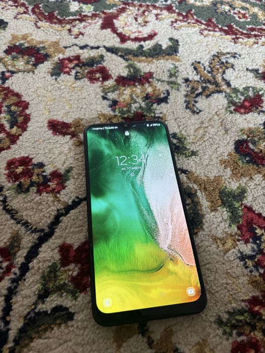 Продаю Samsung A20