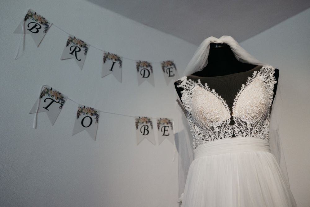 Vând rochie de mireasă