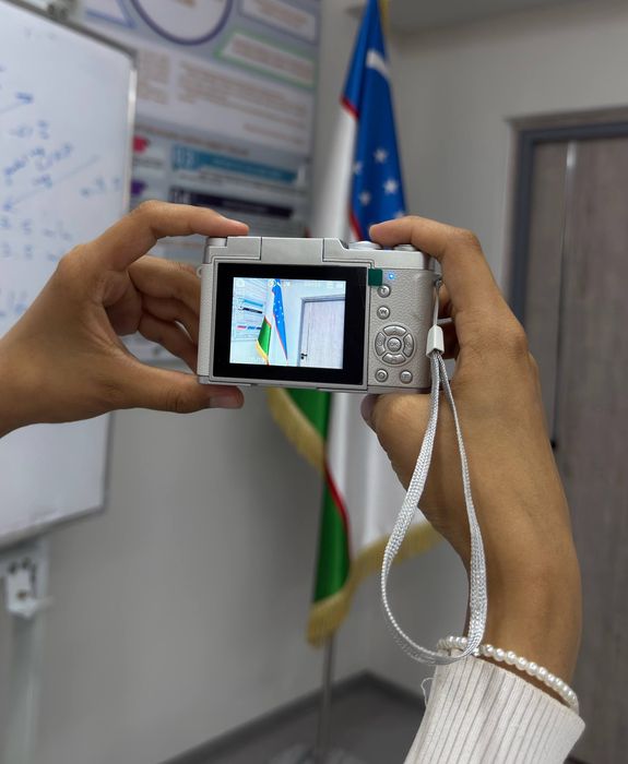 СРОЧНО ПРОДАЮ Цифровой фотоаппарат — состояние НОВОГО!