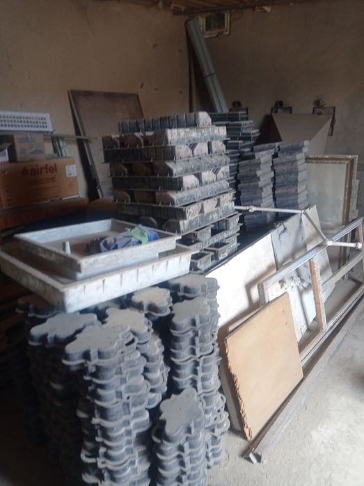 Брусчатка цех сотилади 125 КВ колиб 2 та мишалка вибратор тахта паддон