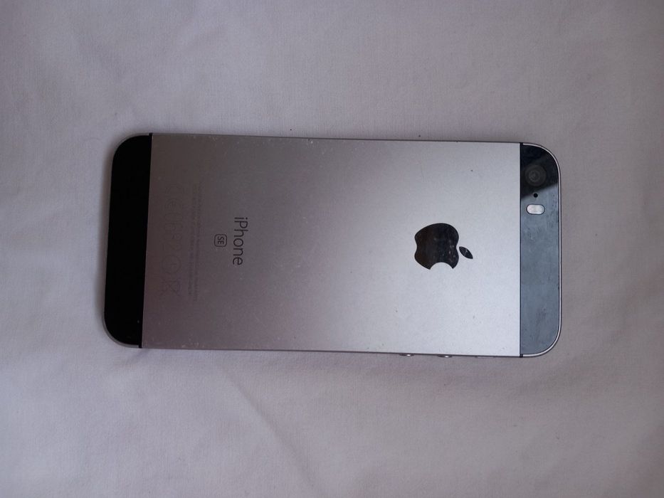 Продавам I phone