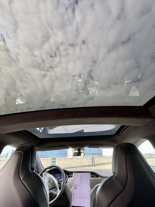 TESLA Model S 2018 — imagine 10